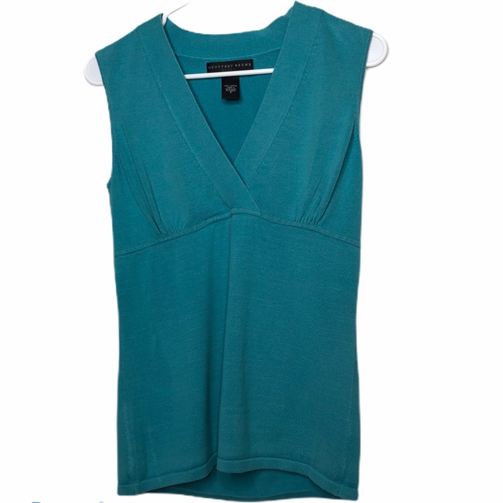Geoffrey Beene Sport sleeveless v-neck top